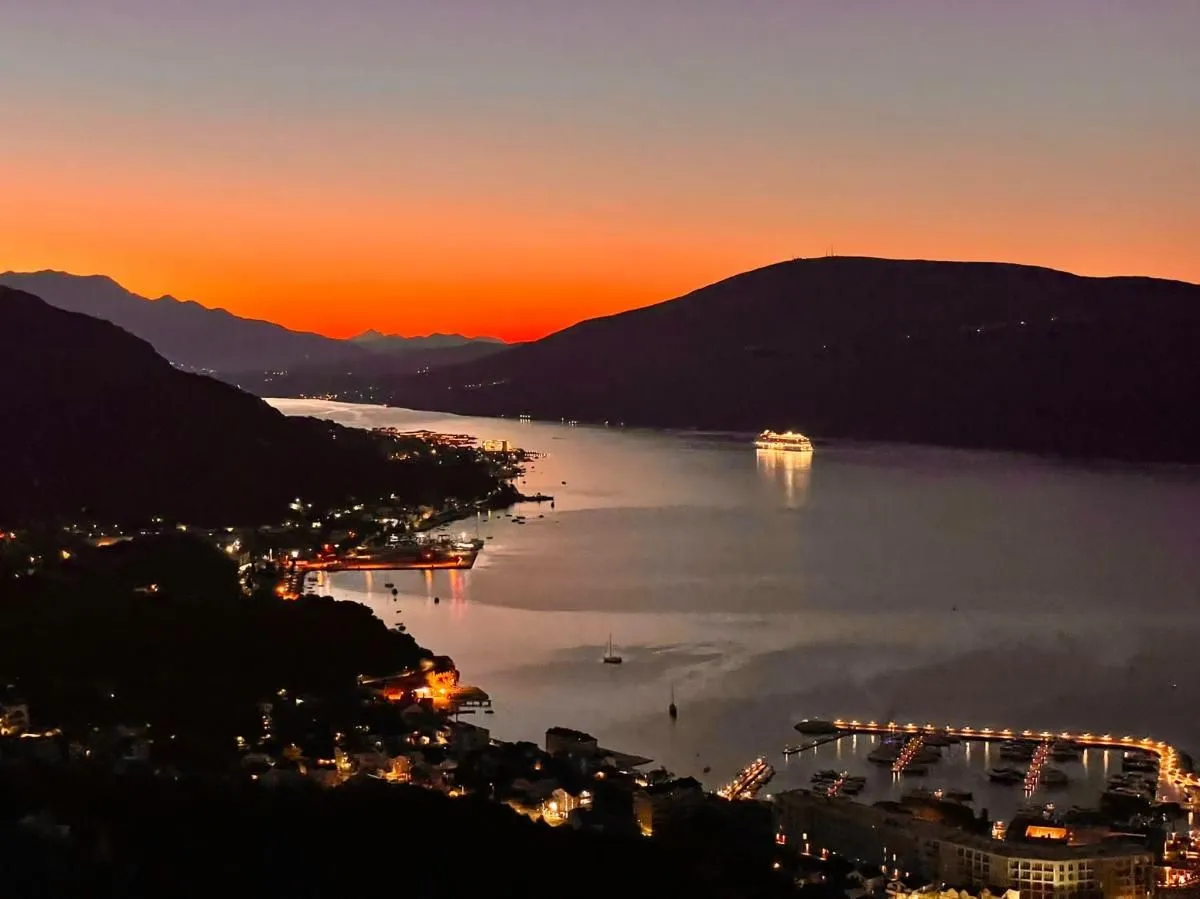 Prodaja, kuća, 240m², Podi, Herceg Novi