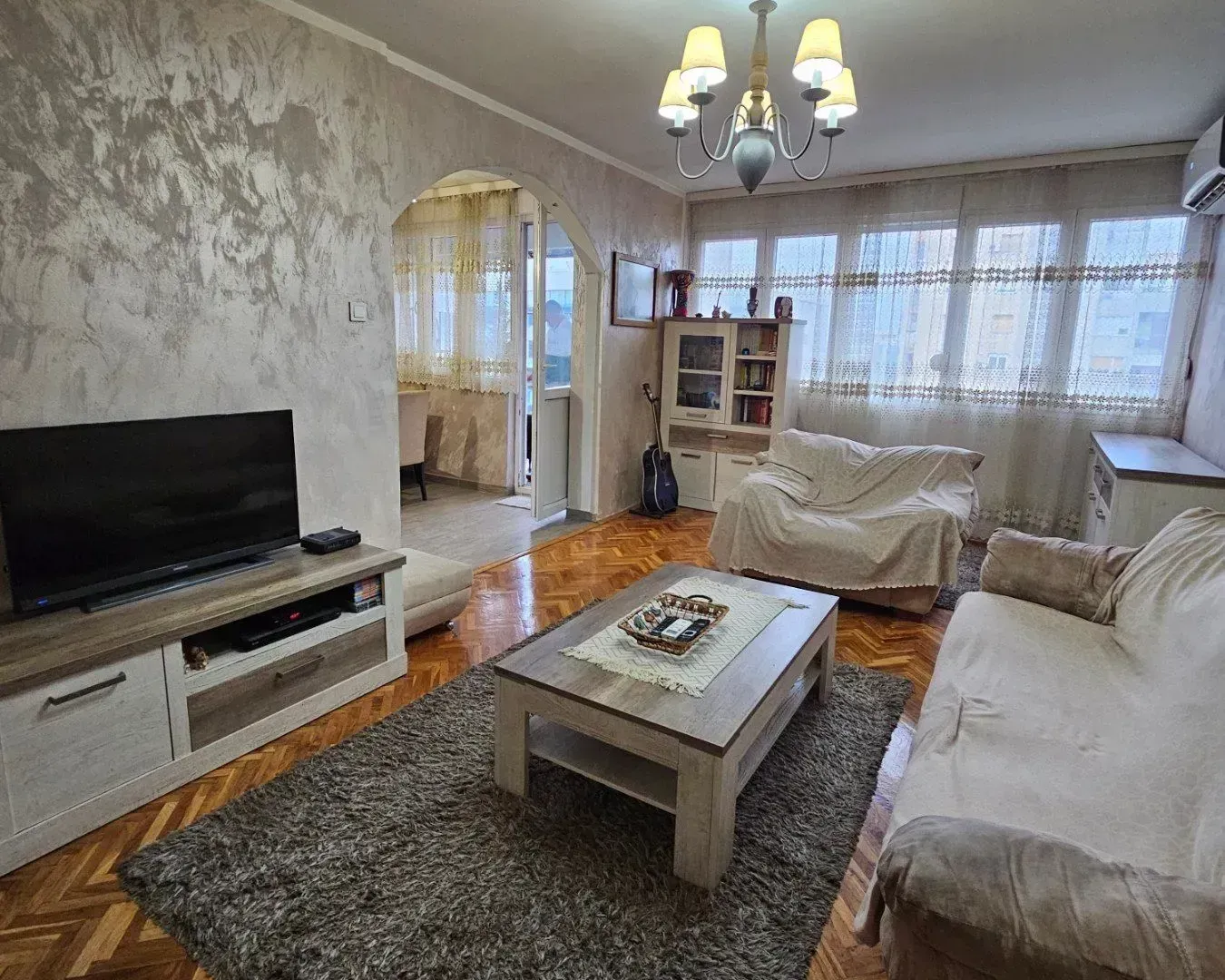 Rent, three bedroom apartment, 100m², Pejton, Podgorica