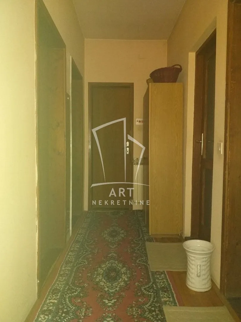 Prodaja, kuća, 275m², Zvezdarska Šuma, Zvezdara Sve Podlokacije
