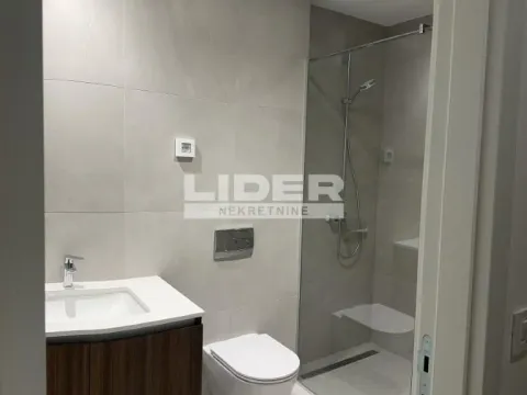 Izdavanje, trosoban stan, 86m², Savski Venac, Beograd - image 6