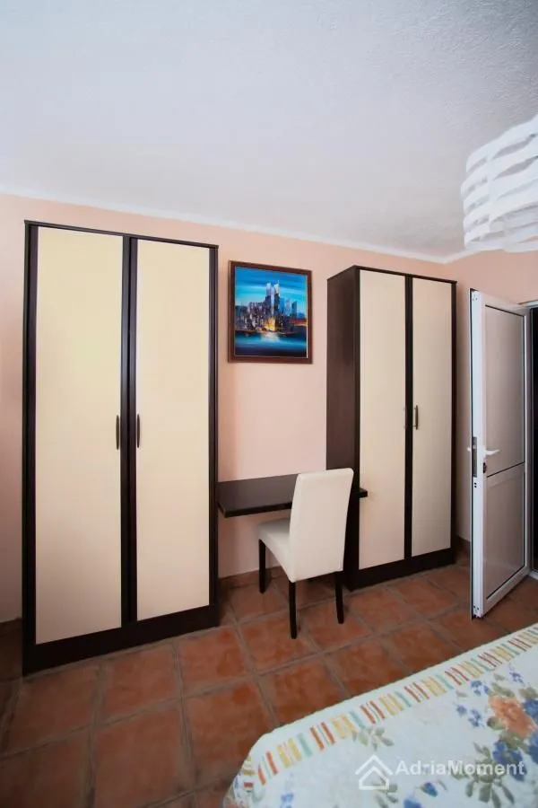 Sale, house, 300m², Krimovica, Kotor