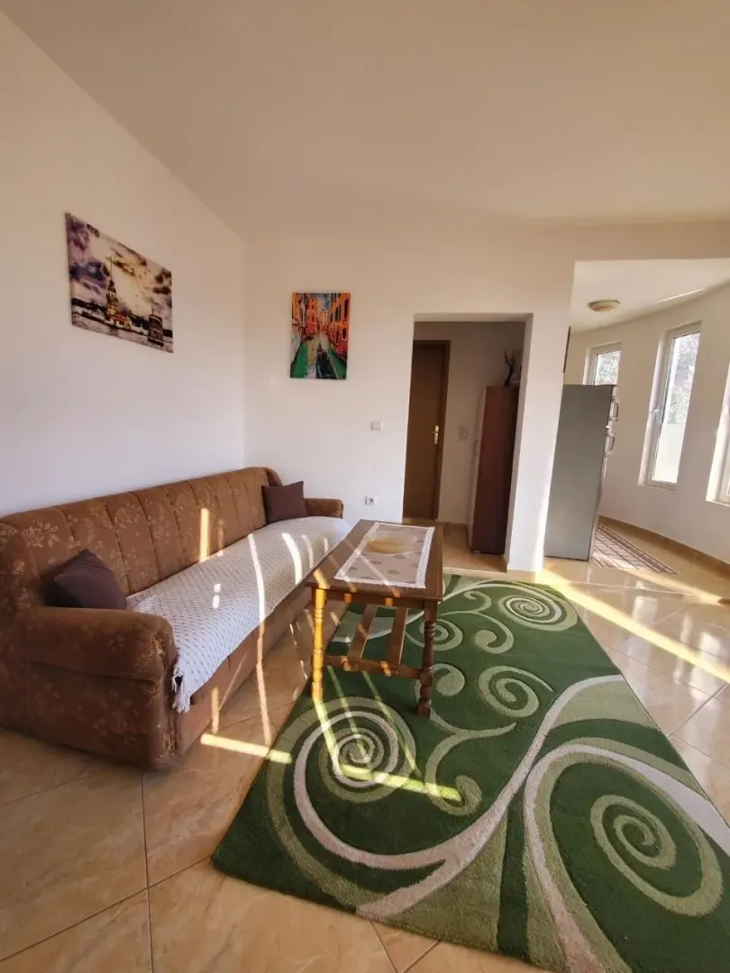 Izdavanje, jednosoban stan, 40m², Bjeliši, Bar