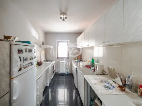 Prodaja, kuća, 358m², Zemun Sve Podlokacije, Beograd - image 5