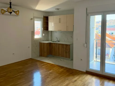 Sale, two bedroom apartment, 46m², Nova Dalmatinska, Podgorica - image 2
