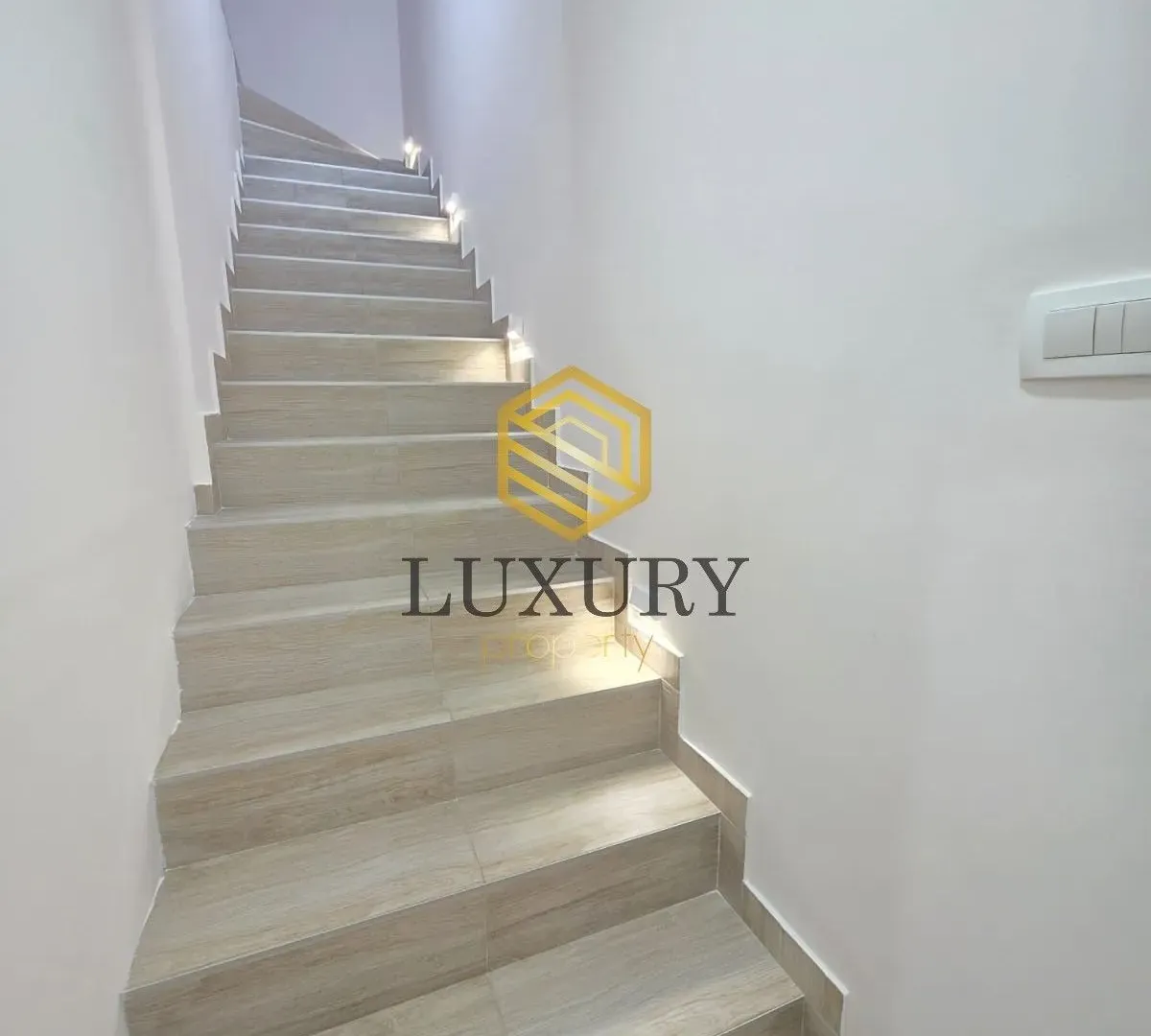 Rent, two bedroom apartment, 57m², Tološka šuma, Podgorica