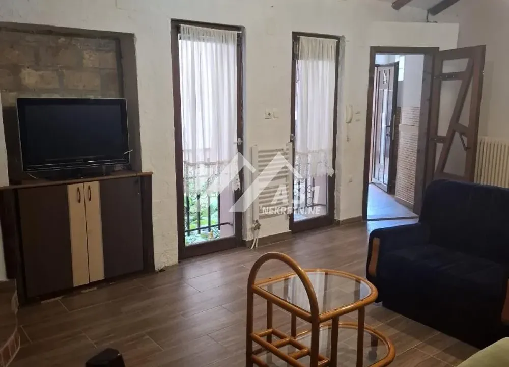 Izdavanje, dvosoban stan, 53m², Novi Sad Sve Podlokacije, Novi Sad