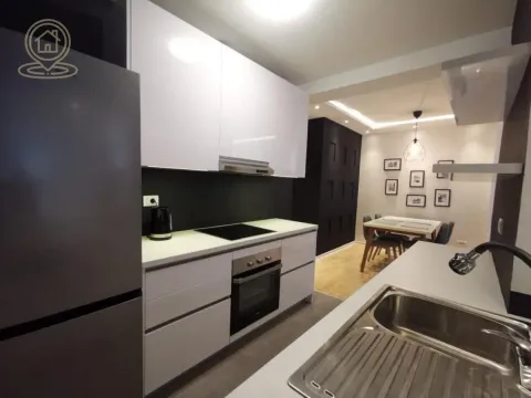 Izdavanje, trosoban stan, 70m², Savski Venac, Beograd - image 15