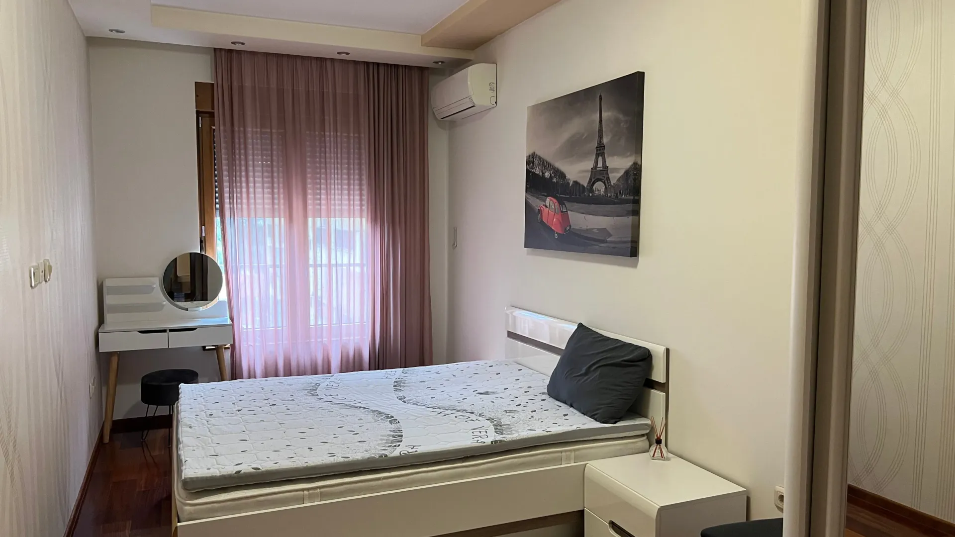 Izdavanje, jednosoban stan, 50m², Centar, Podgorica