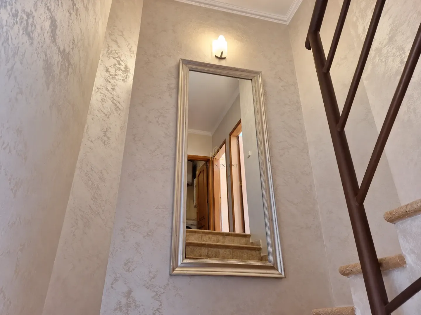 Izdavanje, dvosoban stan, 90m², Kod Capital Plaze, Podgorica