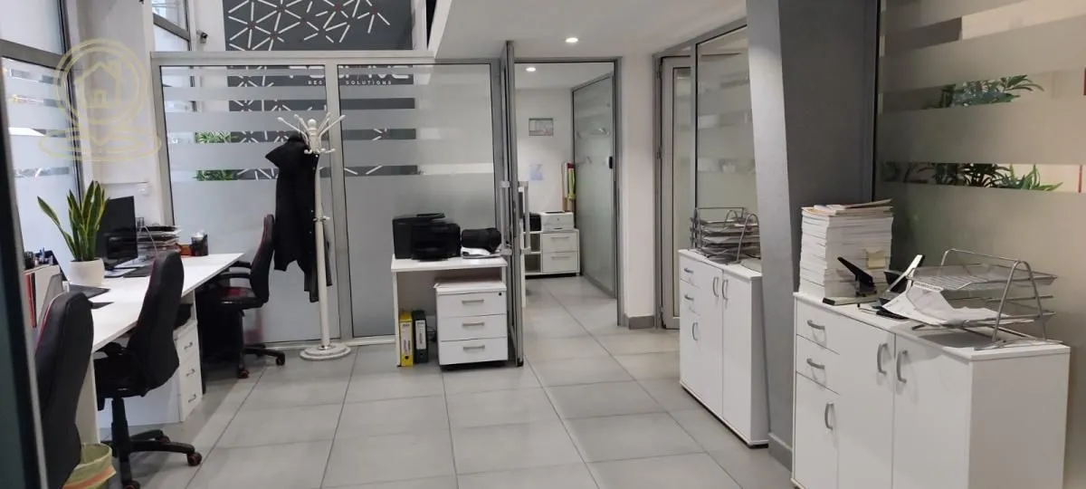 Sale, office space, 274m², Grbavica, Novi Sad Sve Podlokacije