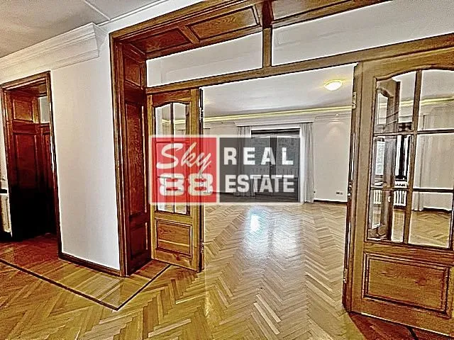 Rent, house, 550m², Senjak, Beograd