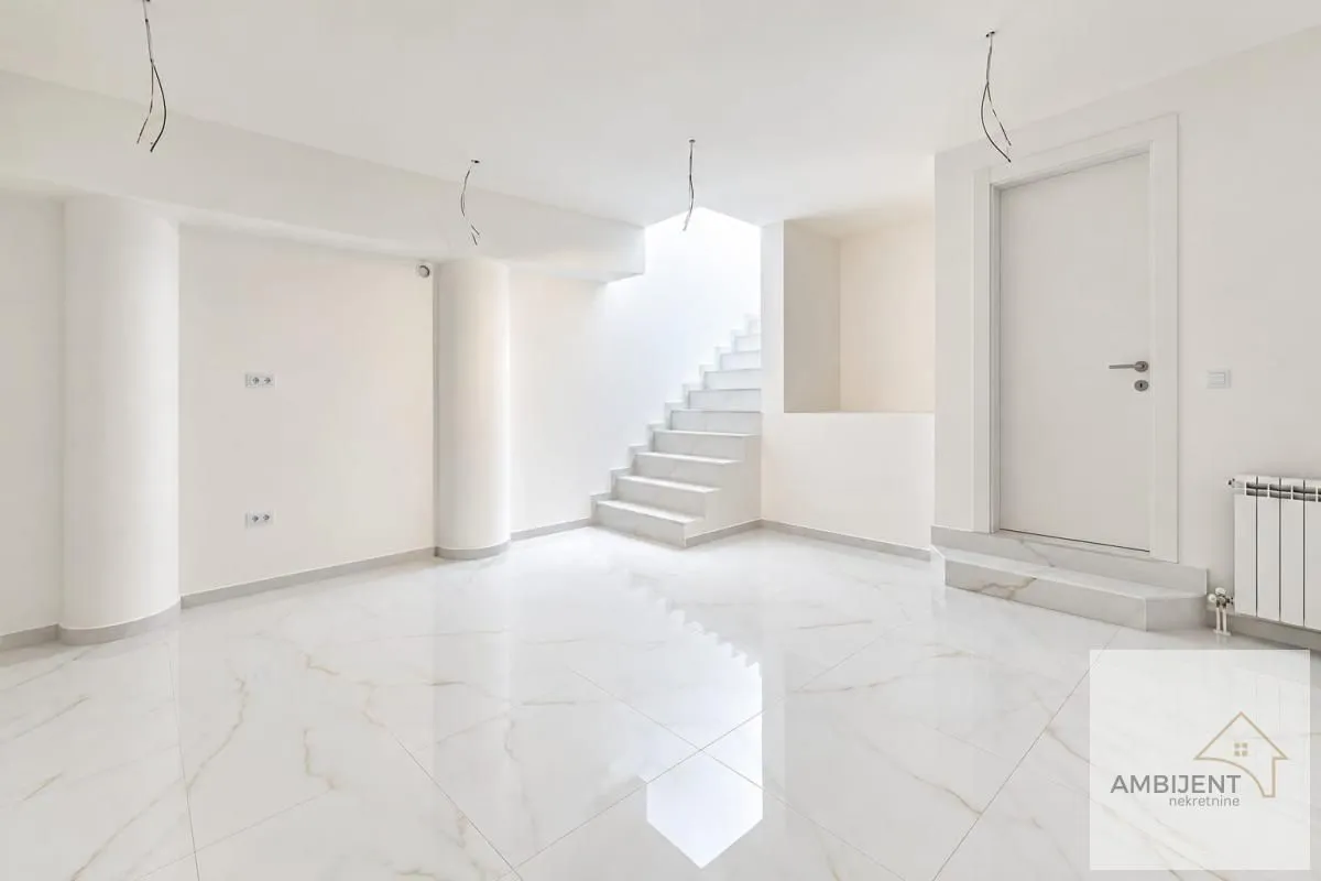 Izdavanje, poslovni prostor, 67m², Palilulska Pijaca, Palilula Sve Podlokacije