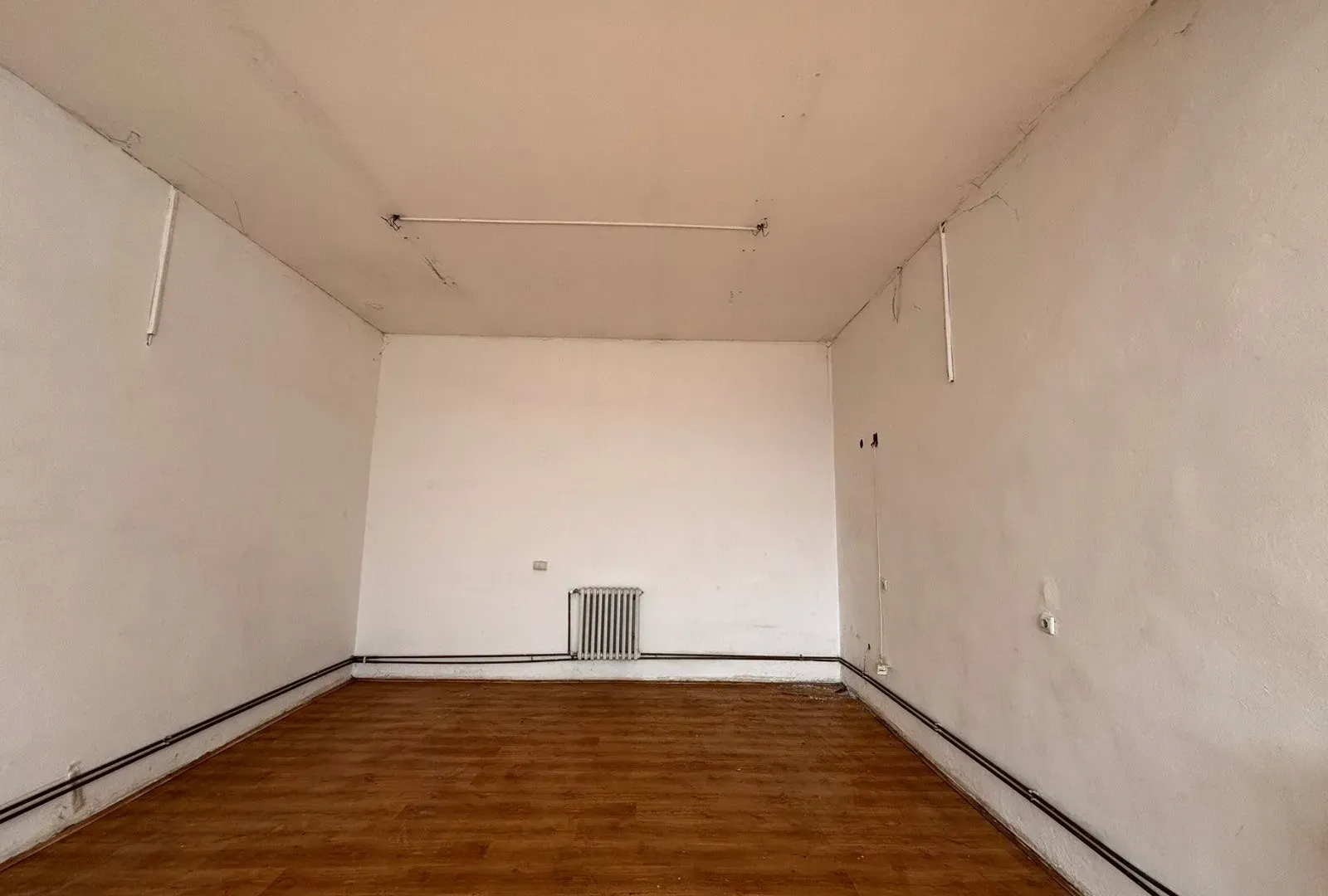 Izdavanje, poslovni prostor, 90m², Krnjaca, Palilula Sve Podlokacije