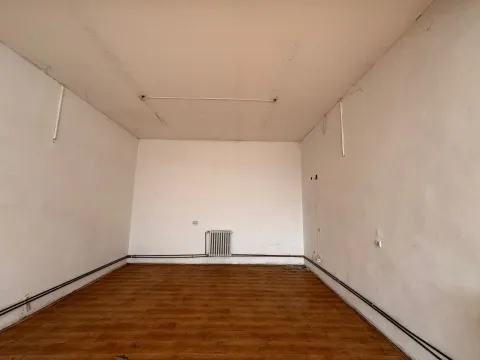 Izdavanje, poslovni prostor, 90m², Krnjaca, Palilula Sve Podlokacije - image 5