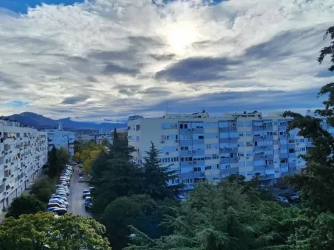 Izdavanje, dvosoban stan, 56m², Preko Morače, Podgorica - image 3