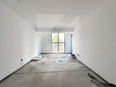 Prodaja, dvosoban stan, 68m², Stari Aerodrom, Podgorica - image 1