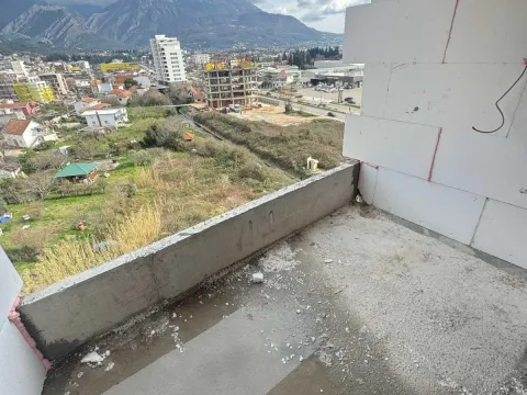 Prodaja, jednosoban stan, 51m², Centar, Bar - image 10