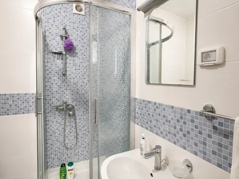 Izdavanje, jednosoban stan, 51m², City Kvart, Podgorica - image 9
