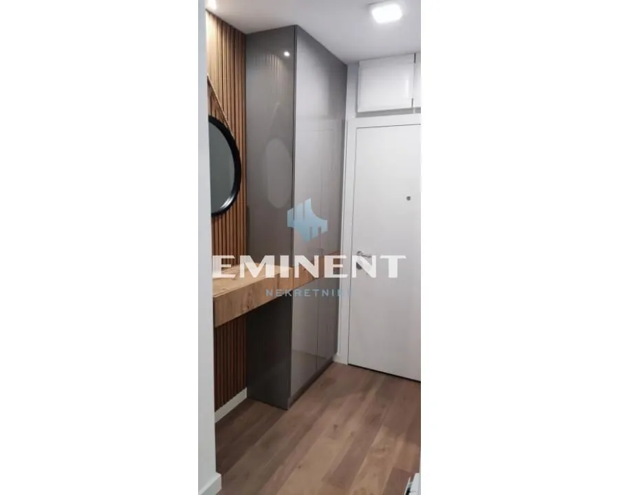 Izdavanje, dvosoban stan, 46m², Novi Beograd Blok 67, Novi Beograd Sve Podlokacije