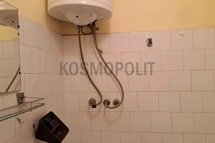 Prodaja, trosoban stan, 76m², Cerak, Beograd