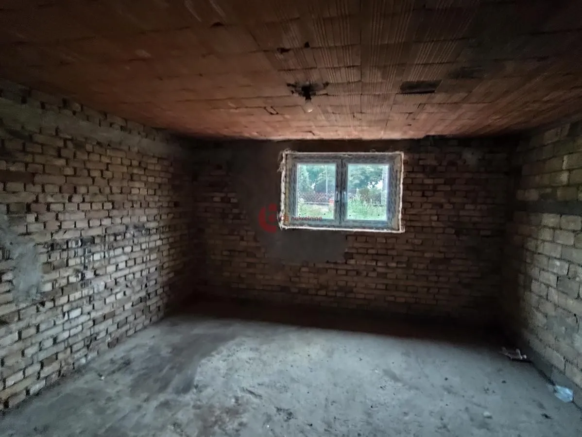 Prodaja, kuća, 210m², Makova Sedmica, Subotica