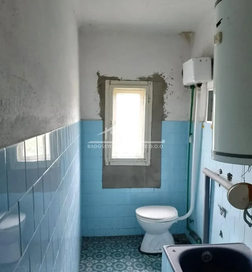 Prodaja, kuća, 66m², Umka, Beograd
