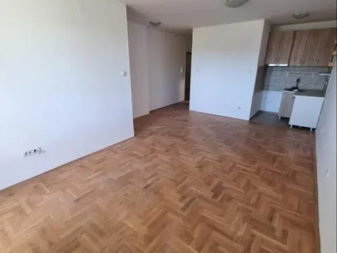 Izdavanje, jednosoban stan, 53m², Bulevar patrijarha Pavla, Novi Sad Sve Podlokacije - image 3