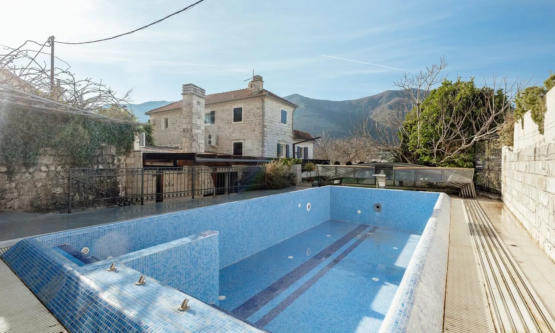Prodaja, kuća, 246m², Kotor, Crna Gora