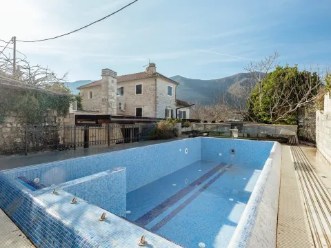 Prodaja, kuća, 246m², Kotor, Crna Gora - image 19
