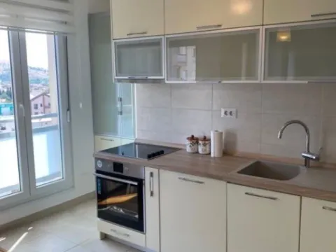 Izdavanje, jednosoban stan, 53m², City Kvart, Podgorica - image 3