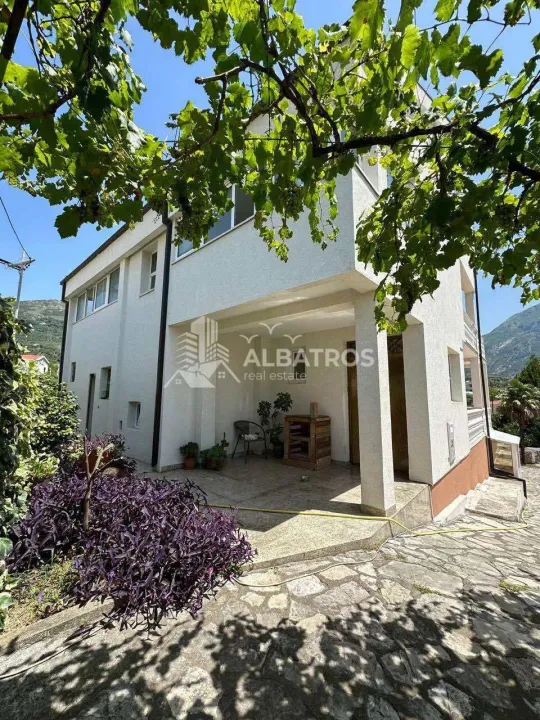Sale, house, 350m², Bar, Crna Gora