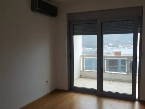 Prodaja, stan, 104m², Dobrota, Kotor - image 2