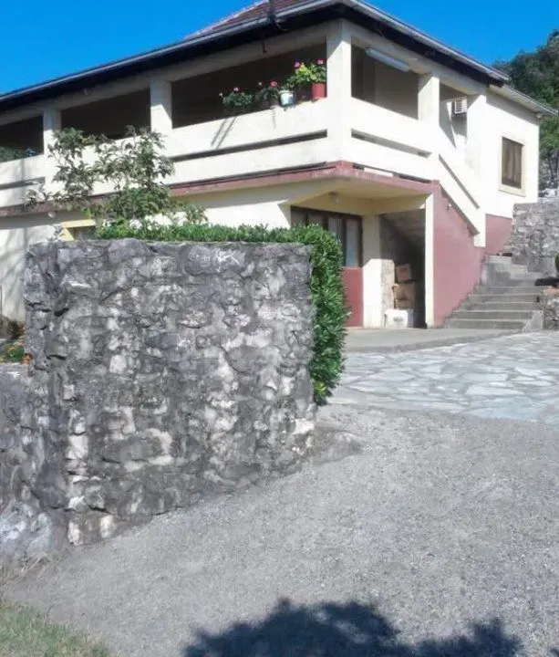 Prodaja, kuća, 180m², Novo Selo, Danilovgrad