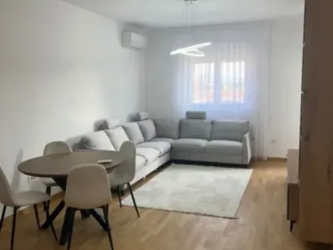 Izdavanje, jednosoban stan, 48m², Stari Aerodrom, Podgorica - image 11