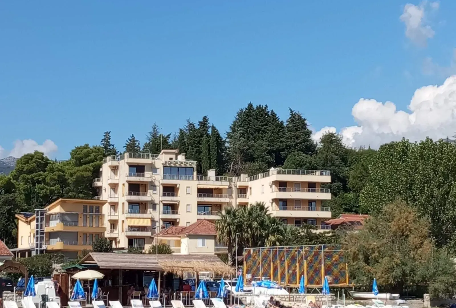 Izdavanje, dvosoban stan, 47m², Igalo, Herceg Novi