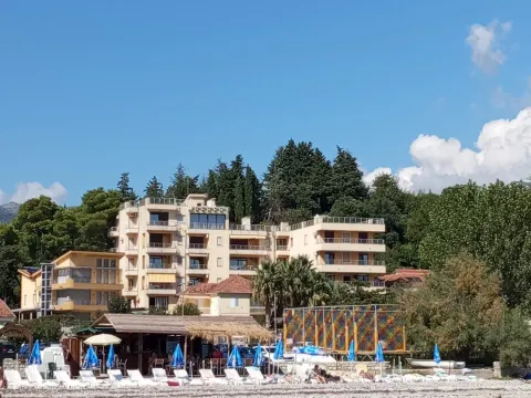 Izdavanje, dvosoban stan, 47m², Igalo, Herceg Novi - image 3