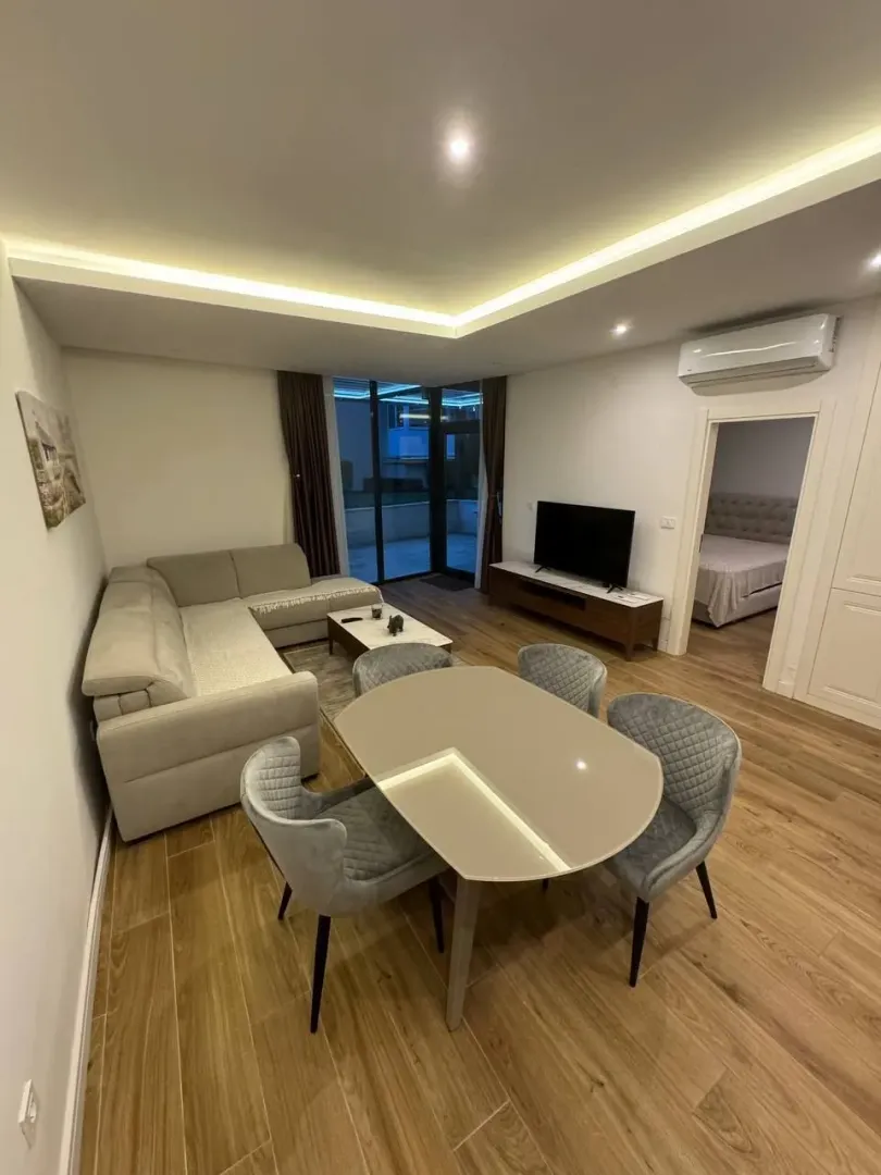 Sale, one bedroom apartment, 68m², Bečići, Budva