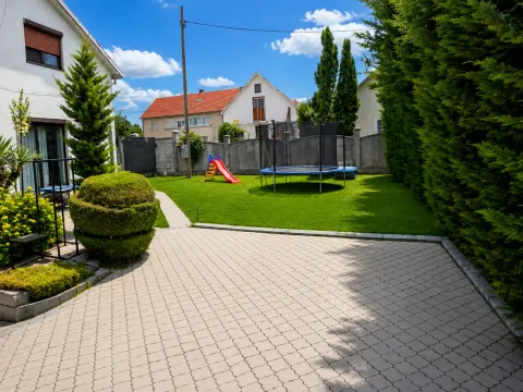 Sale, house, 200m², Nikšić, Crna Gora - image 2