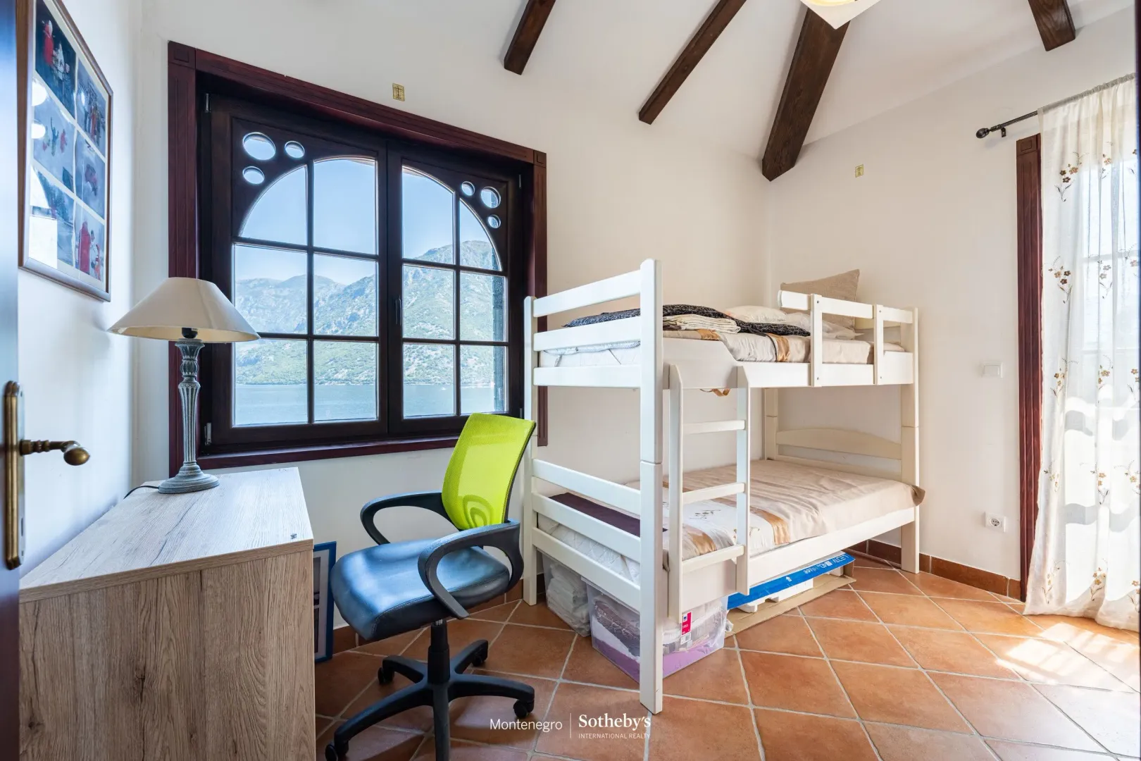 Sale, house, 235m², Kostanjica, Kotor