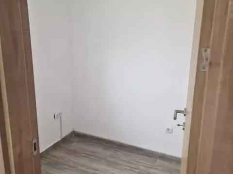 Rent, office space, 300m², Veternik, Novi Sad Sve Podlokacije - image 32