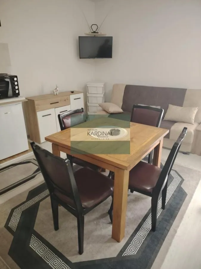 Prodaja, garsonjera, 27m², Centar, Vrnjačka Banja