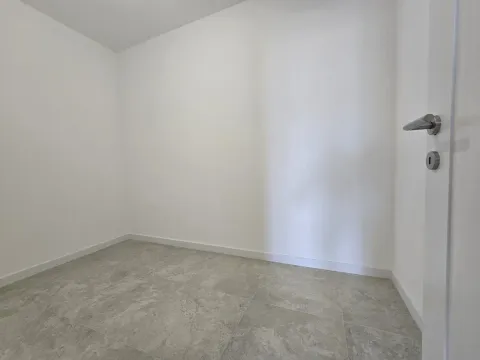 Rent, three bedroom apartment, 126m², Tološka šuma, Podgorica - image 8