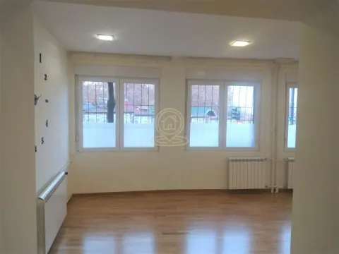 Izdavanje, poslovni prostor, 80m², Stari Grad, Beograd - image 9