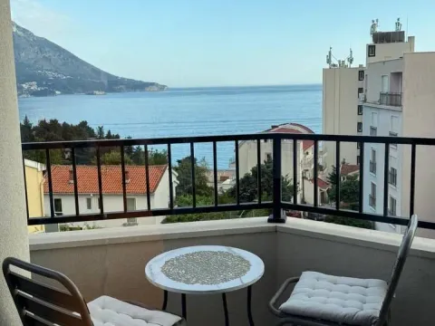 Izdavanje, jednosoban stan, 55m², Bečići, Budva - image 1