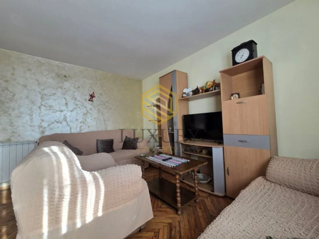Rent, three bedroom apartment, 100m², Kakaricka Gora, Podgorica