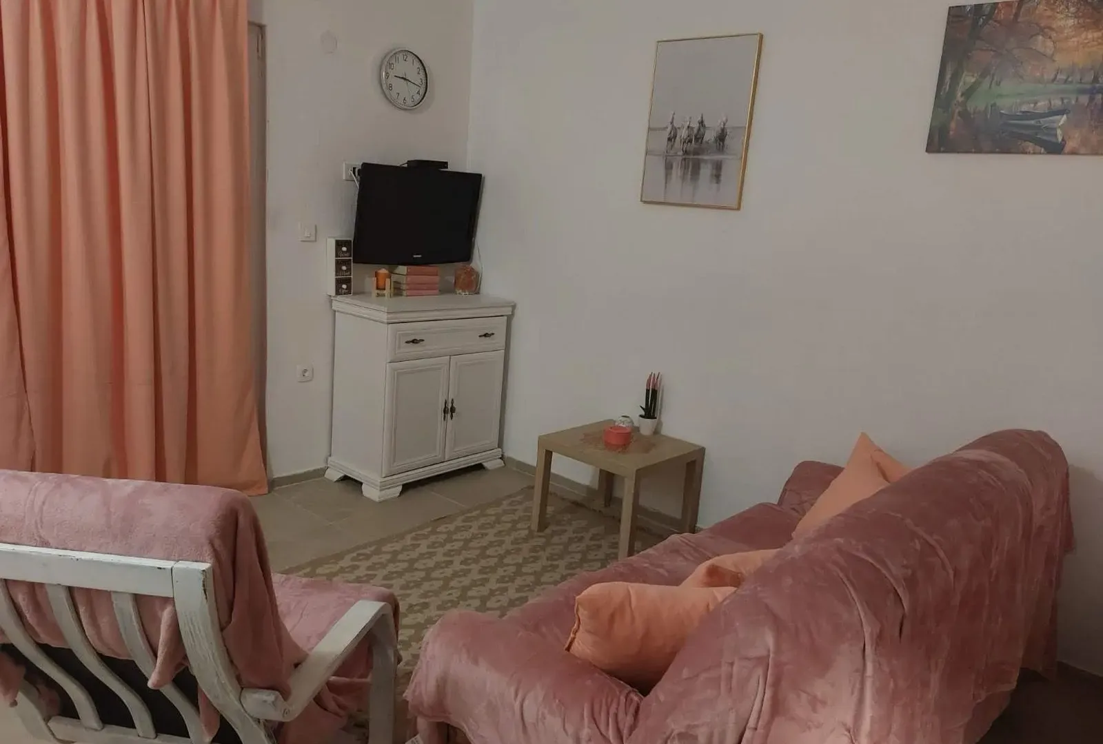 Izdavanje, jednosoban stan, 26m², Sutvara, Kotor