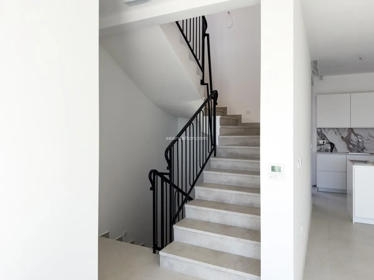 Prodaja, kuća, 236m², Donja Lastva, Tivat