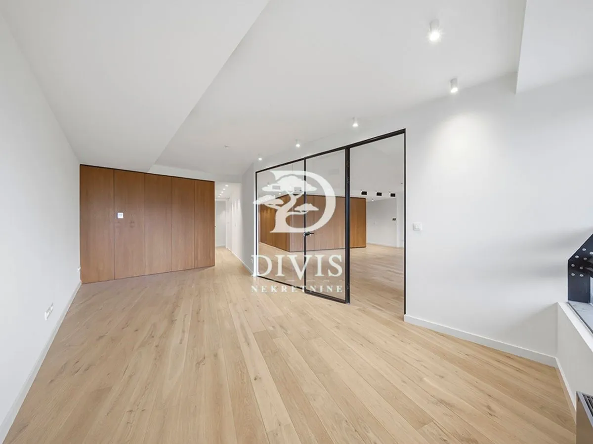 Rent, three bedroom apartment, 120m², Andrićev Venac, Beograd