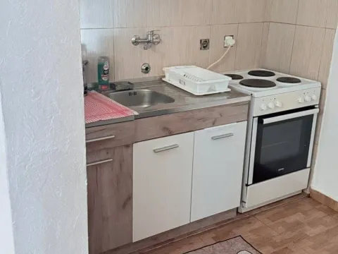 Izdavanje, jednosoban stan, 32m², Stari Aerodrom, Podgorica - image 6