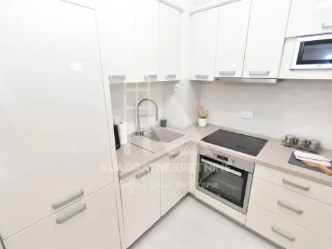 Izdavanje, jednosoban stan, 39m², Central Point, Podgorica - image 5